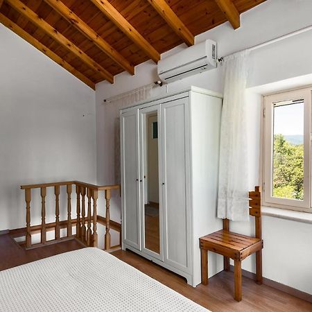 Traditional Rustic Maisonette By Konnect Агиос-Иоаннис-Перист Экстерьер фото