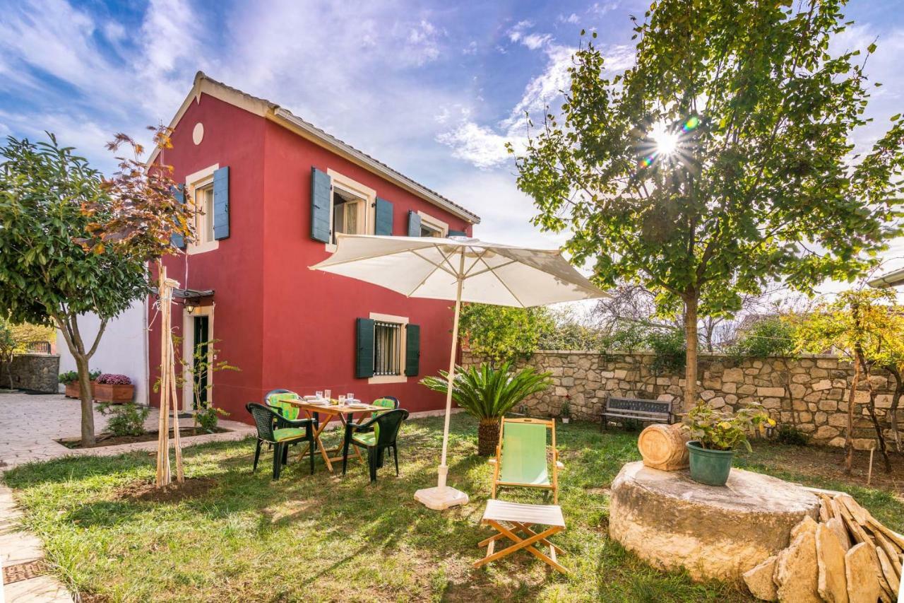 Traditional Rustic Maisonette By Konnect Агиос-Иоаннис-Перист Экстерьер фото